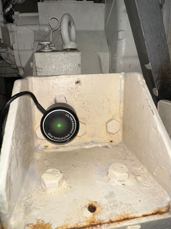 Trasduttore a ultrasuoni BPS montato in prossimità della linea d'asse
